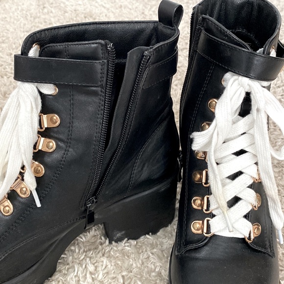 Nasty gal platform zip up biker boots size 8 - Picture 3 of 3